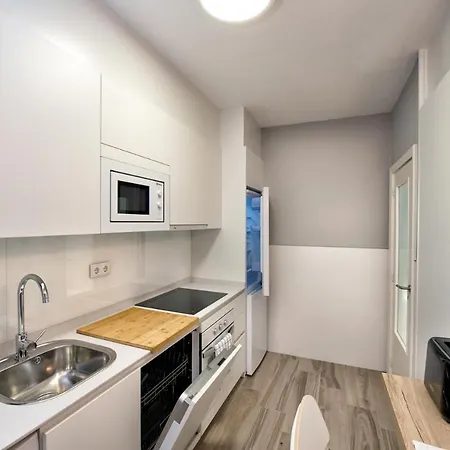 Apartamento Nuevo, Muy Centrico Y Completamente Equipado Para 5 Personas * Santiago de Compostela